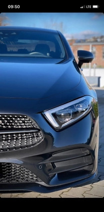 Mercedes-Benz CLS cena 300000 przebieg: 105700, rok produkcji 2018 z Góra małe 154